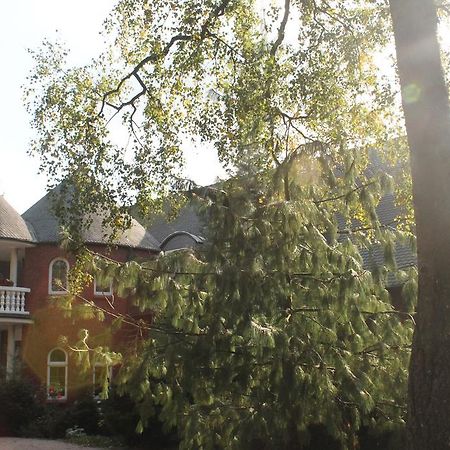 Hotel Und Restaurant Waldschloesschen Crivitz Экстерьер фото