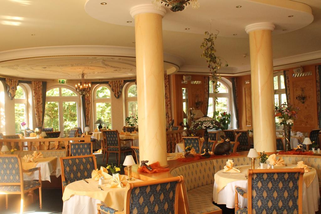 Hotel Und Restaurant Waldschloesschen Crivitz Экстерьер фото