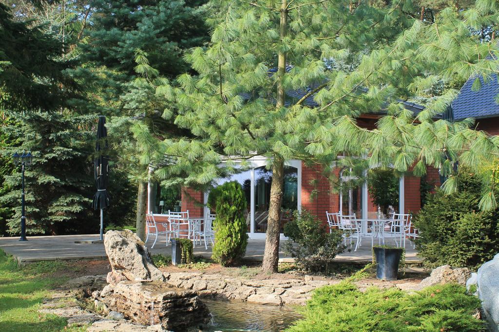 Hotel Und Restaurant Waldschloesschen Crivitz Экстерьер фото