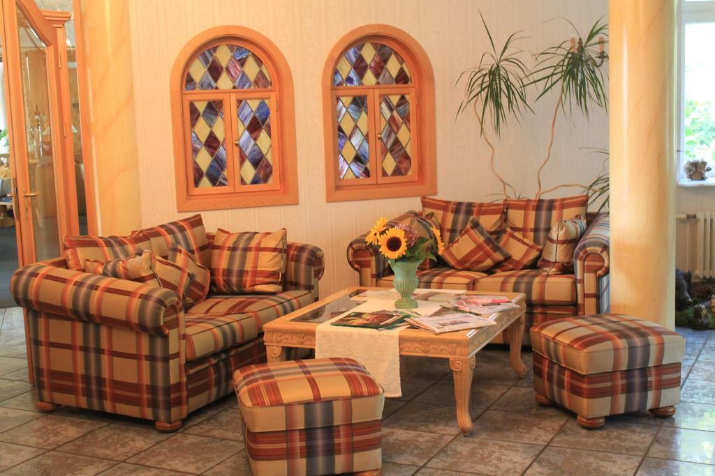 Hotel Und Restaurant Waldschloesschen Crivitz Экстерьер фото