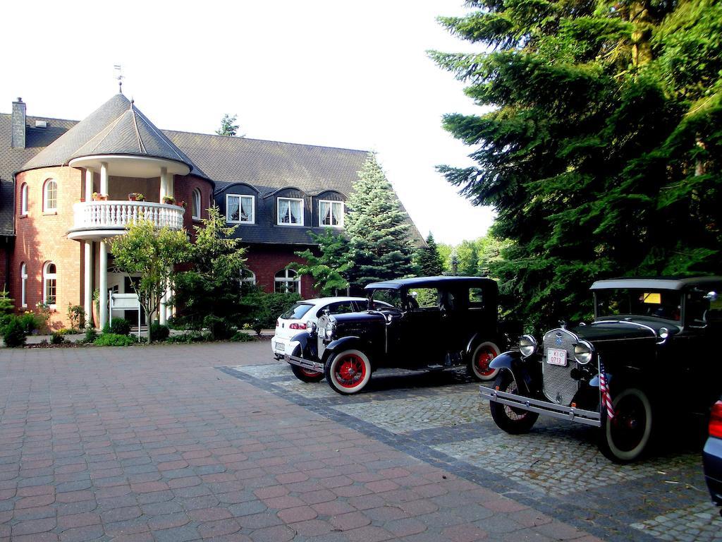 Hotel Und Restaurant Waldschloesschen Crivitz Экстерьер фото