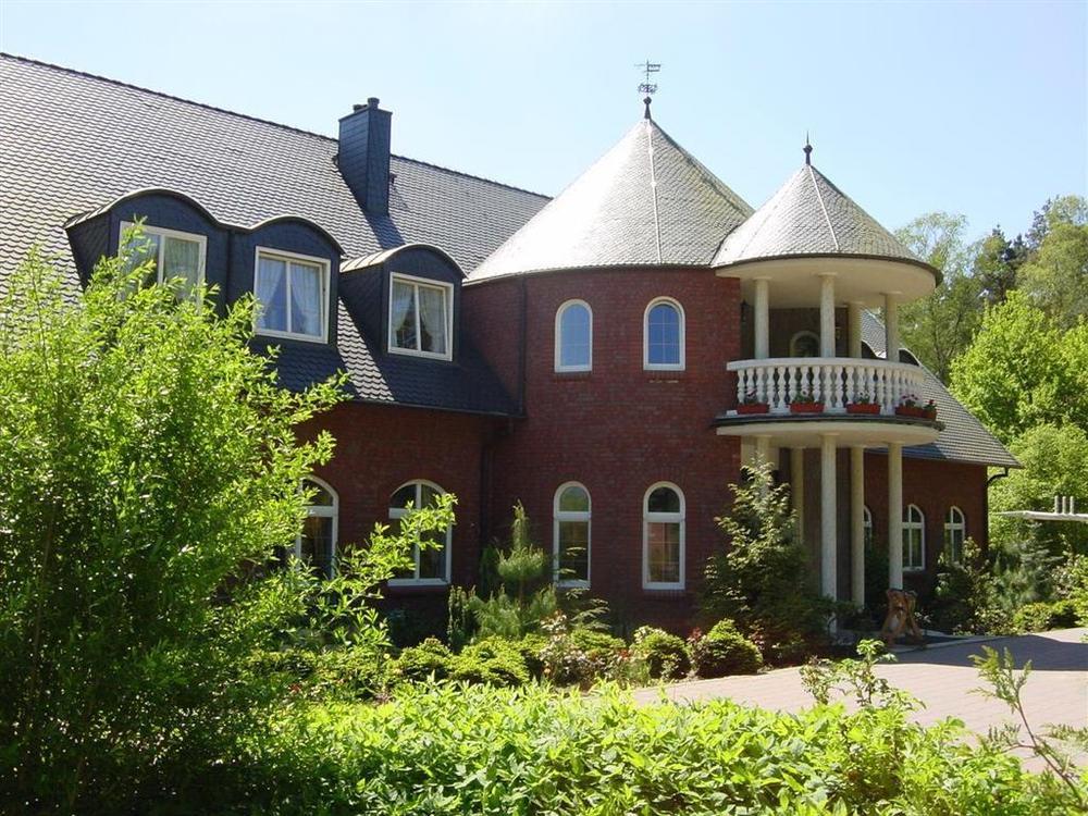 Hotel Und Restaurant Waldschloesschen Crivitz Экстерьер фото