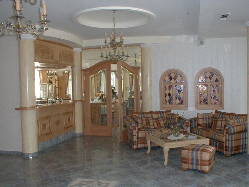 Hotel Und Restaurant Waldschloesschen Crivitz Интерьер фото