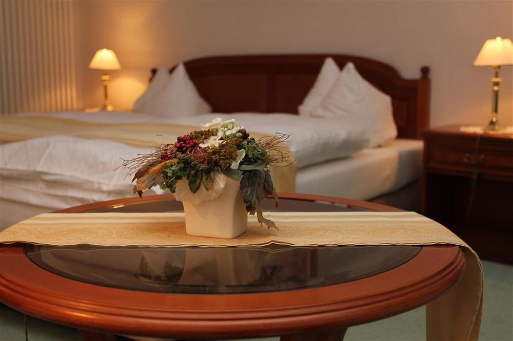 Hotel Und Restaurant Waldschloesschen Crivitz Номер фото