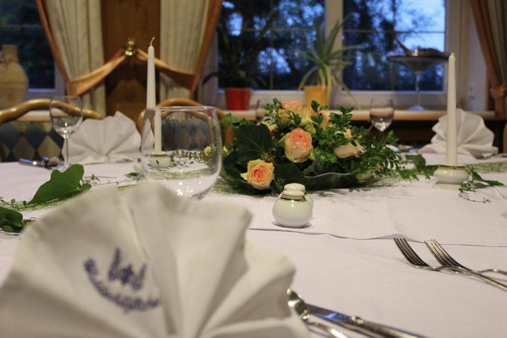 Hotel Und Restaurant Waldschloesschen Crivitz Экстерьер фото