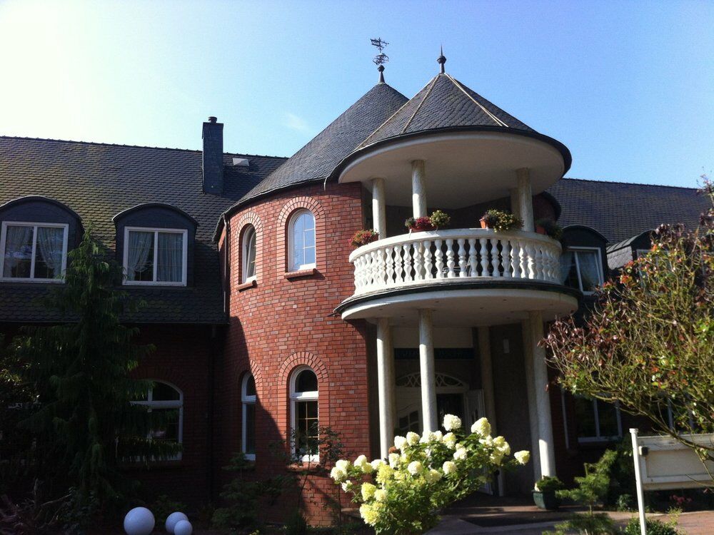 Hotel Und Restaurant Waldschloesschen Crivitz Экстерьер фото